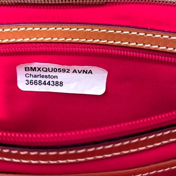 NWOT Dooney Bourke Max Quilt Charleston/Gretta Tote - Picture 4 of 9